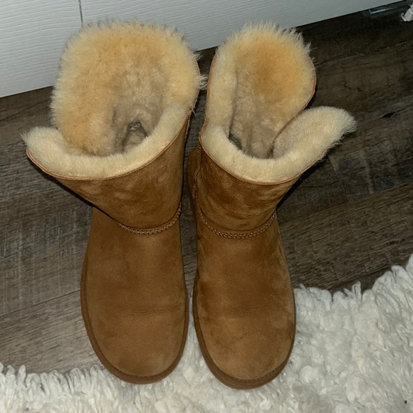 Ugg Bailey Button Chestnut Women’s 7 - Picture 3 of 5